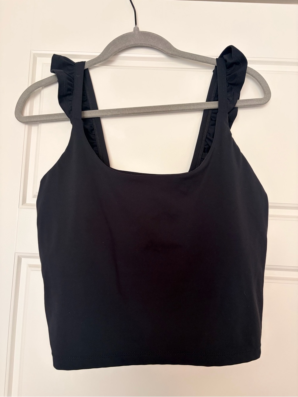 Blogilates Black Ruffle Crop Tank size XL